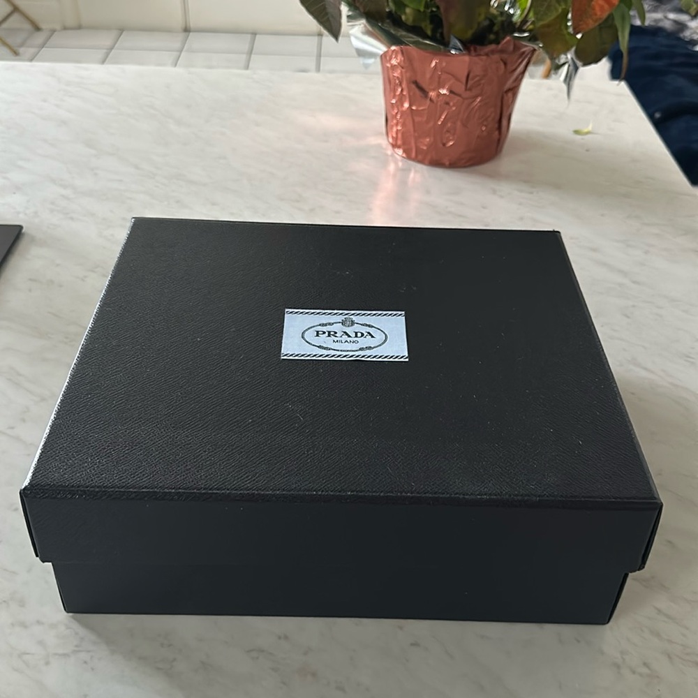 💙Authentic Prada Navy Blue Shoe Box 10” x 11.5” - Excellent Condition 💙🩵🤍